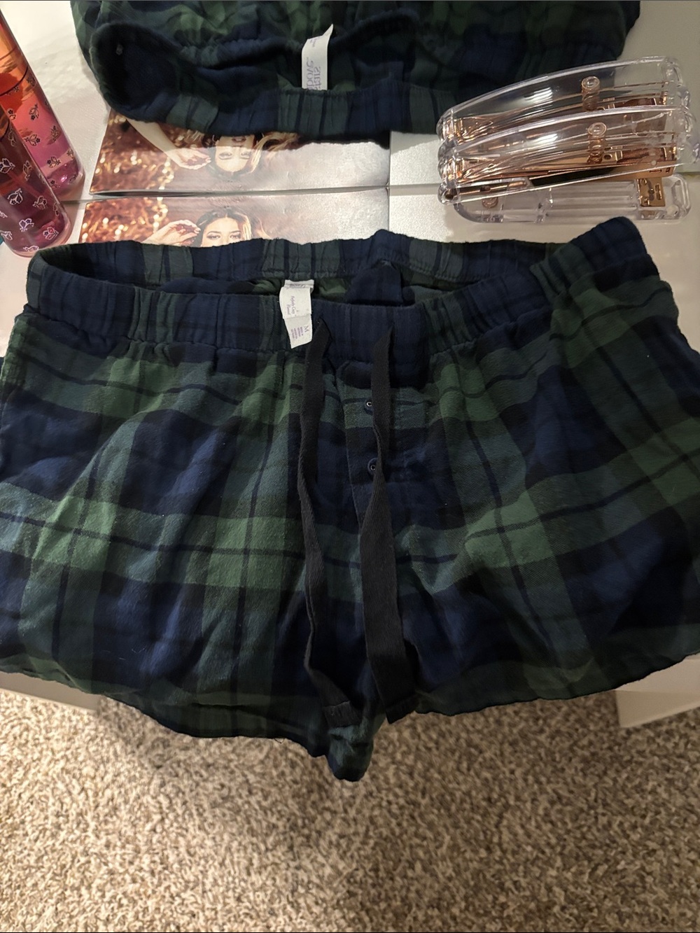 Medium Classic Plaid Pull-On Women's Shorts - Green/Navy